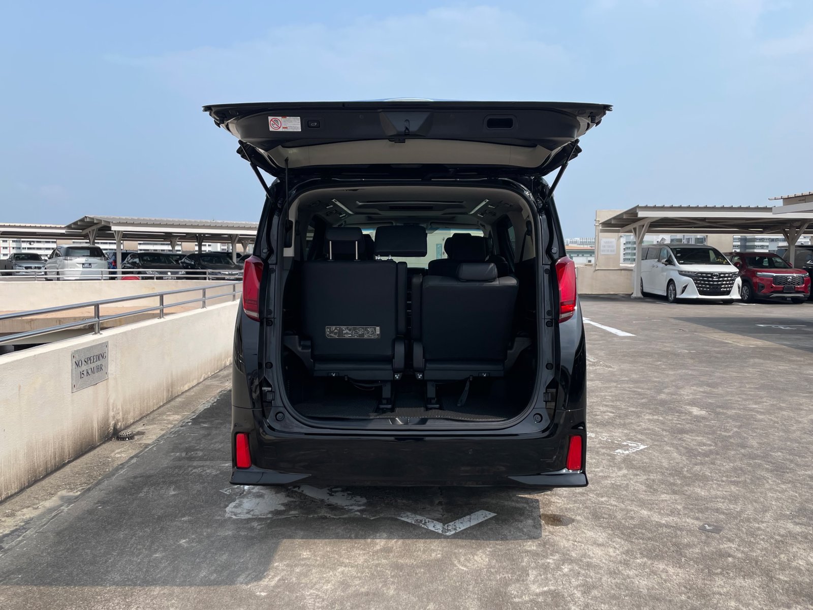 Toyota Alphard Hybrid 2.5 SR C Package photo 11